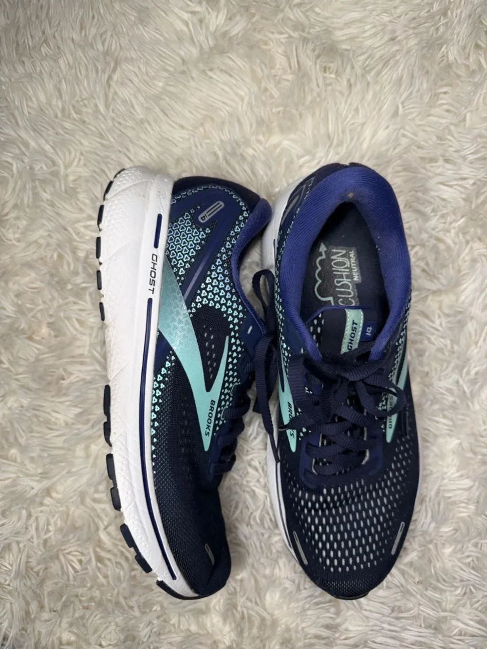 Brooks Navy woman’s Ghost 14 running Shoes
